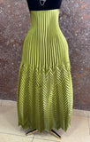 Assymetric pleated crinkle bottom