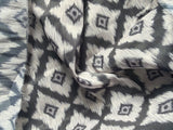 5 print black and grey Diamond design